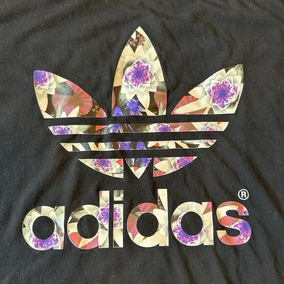 Women’s Adidas Black Floral Oversized Crop Print T-Shirt Size Medium - Picture 3 of 5